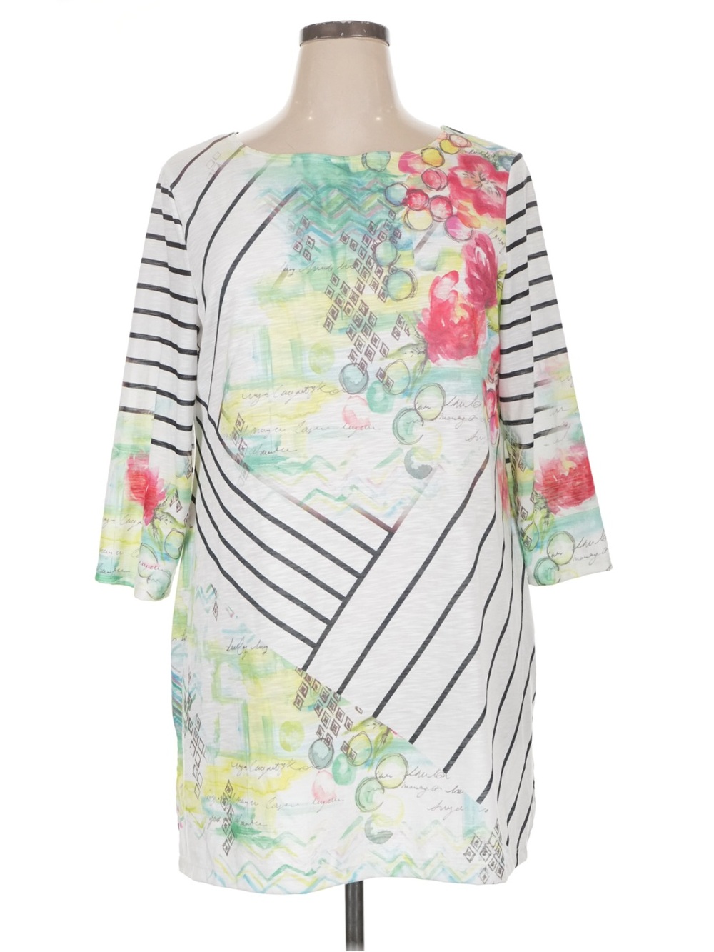 Zenergy by Chico's 3/4-sleeve tunic top featuring diagonal black-and-white Small